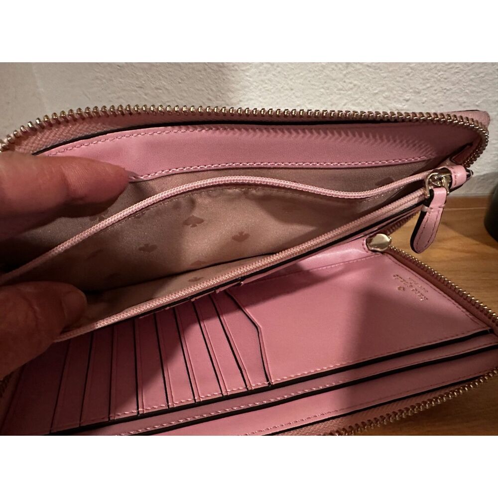 Kate Spade New York Staci Large Carryall Wallet with Wristlet strap EUC - Picture 2 of 7